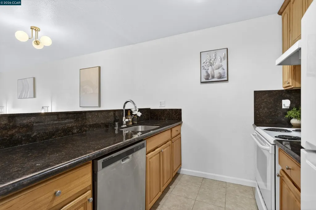2005 Pleasant Valley Avenue Oakland CA 94611
