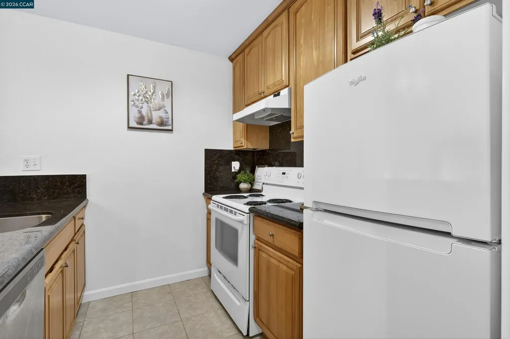 2005 Pleasant Valley Avenue Oakland CA 94611