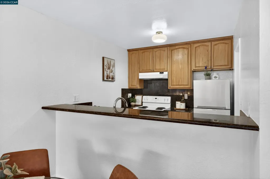 2005 Pleasant Valley Avenue Oakland CA 94611