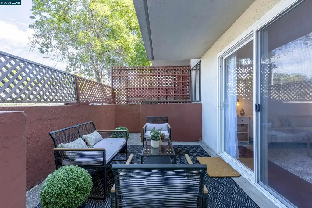 2005 Pleasant Valley Avenue Oakland CA 94611