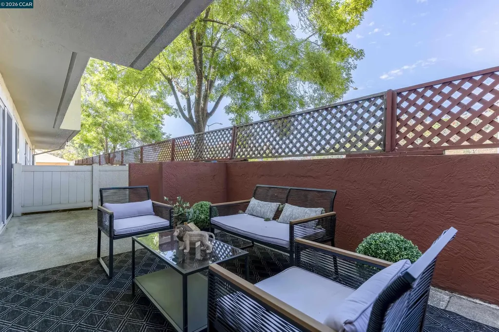 2005 Pleasant Valley Avenue Oakland CA 94611