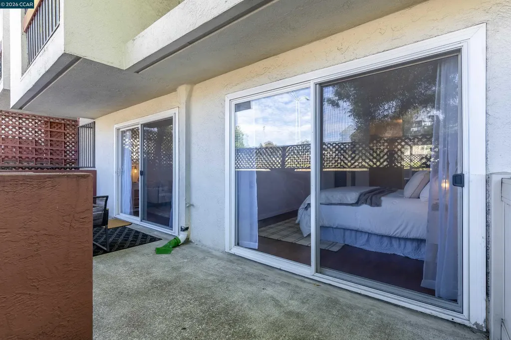 2005 Pleasant Valley Avenue Oakland CA 94611