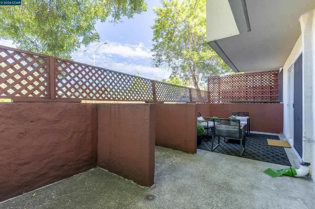 2005 Pleasant Valley Avenue Oakland CA 94611