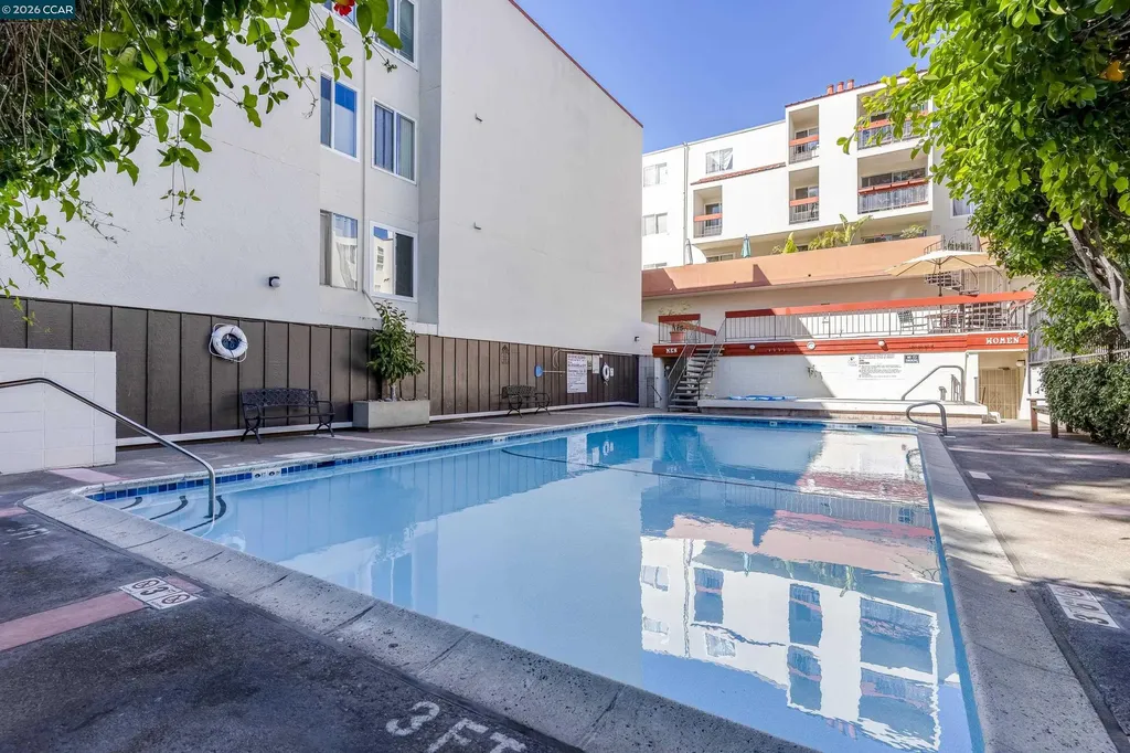 2005 Pleasant Valley Avenue Oakland CA 94611
