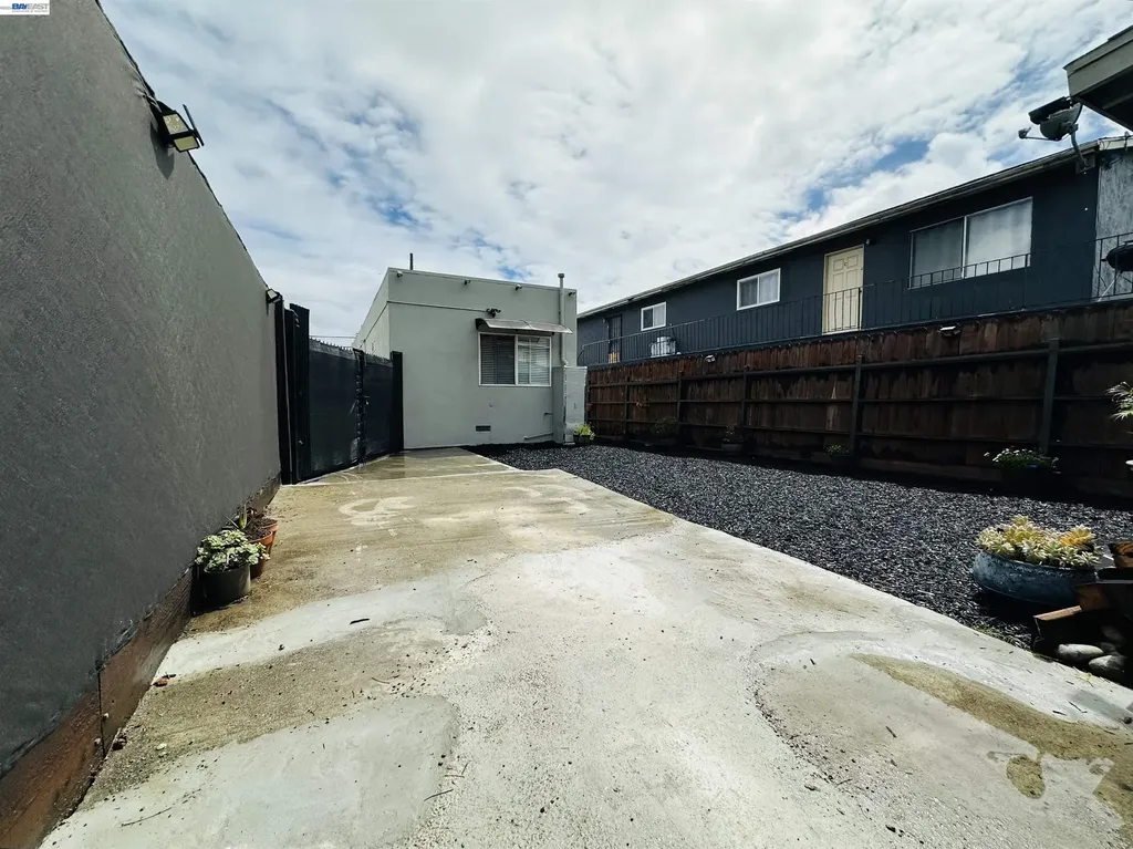 1249 88th Avenue Oakland CA 94621