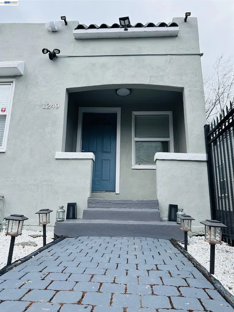 1249 88th Avenue Oakland CA 94621