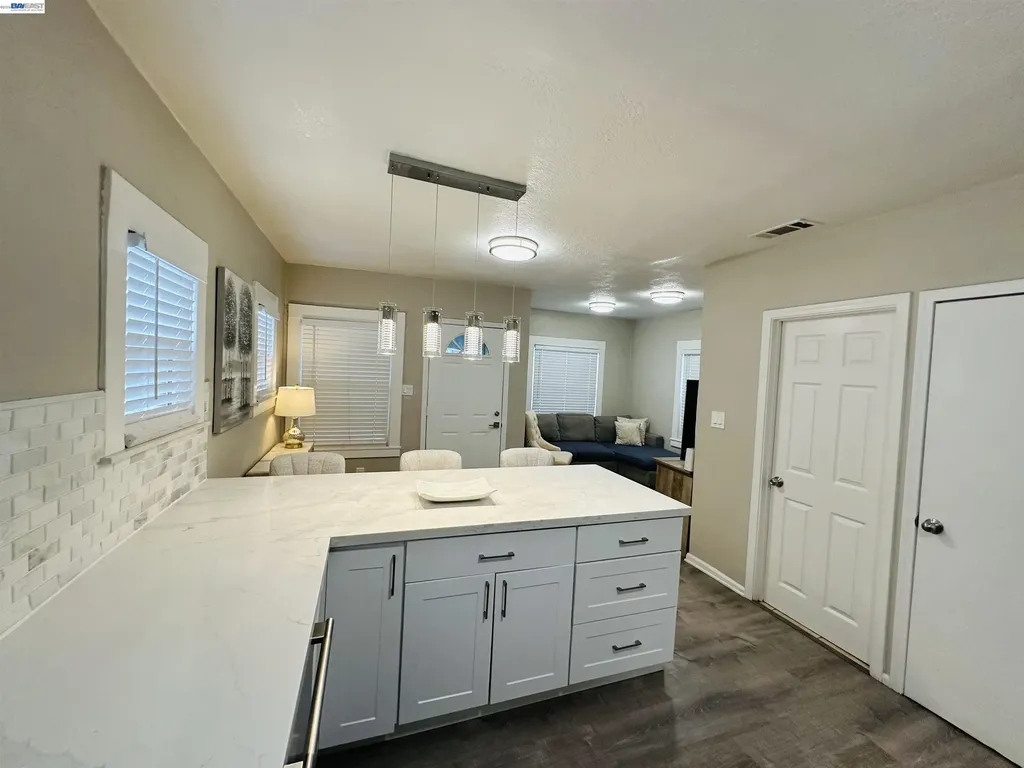 1249 88th Avenue Oakland CA 94621