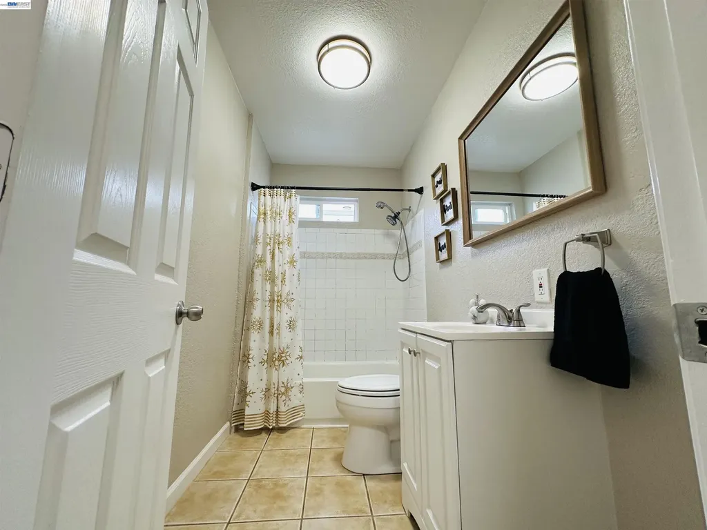 1249 88th Avenue Oakland CA 94621