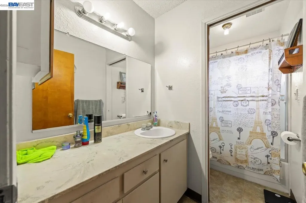 38850 Bell Street Fremont CA 94536