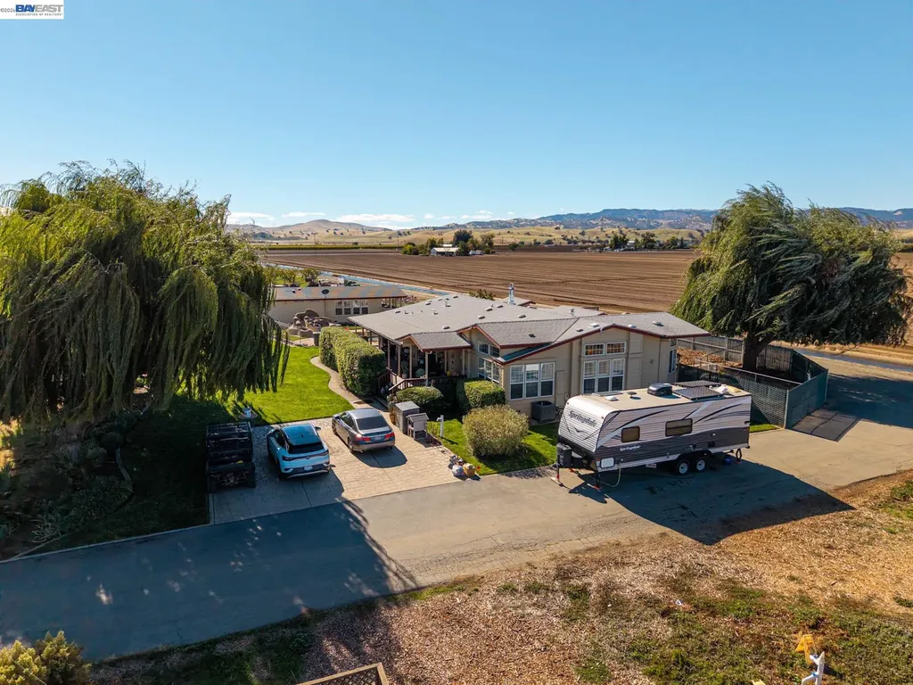 2017 Walnut Boulevard Brentwood CA 94513
