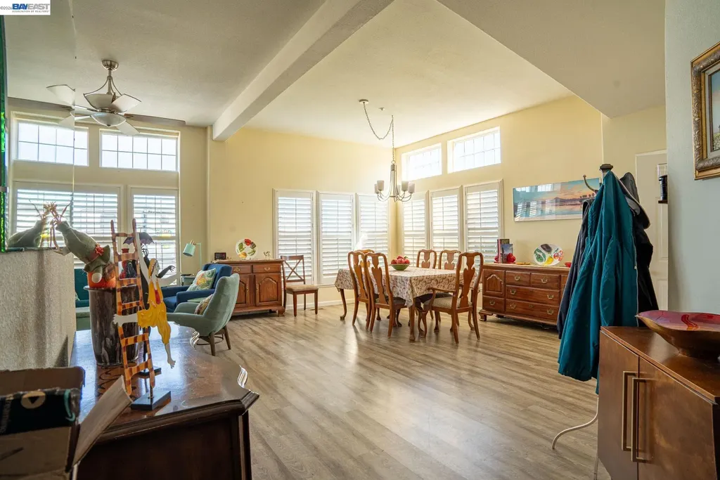 2017 Walnut Boulevard Brentwood CA 94513