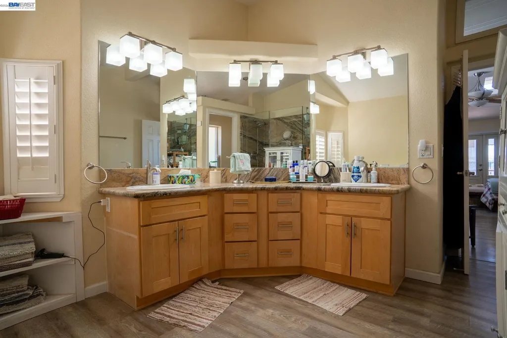 2017 Walnut Boulevard Brentwood CA 94513