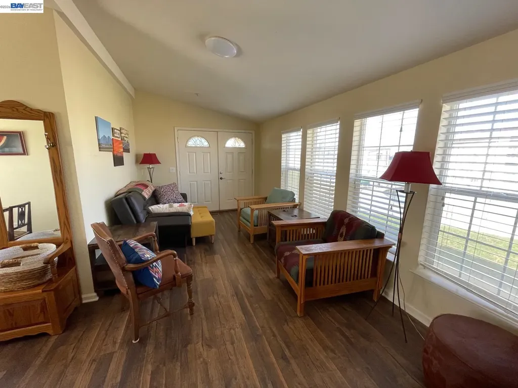 2017 Walnut Boulevard Brentwood CA 94513