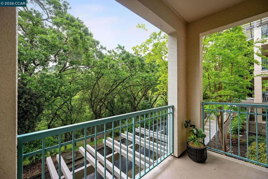 1840 Tice Creek Drive Walnut Creek CA 94595