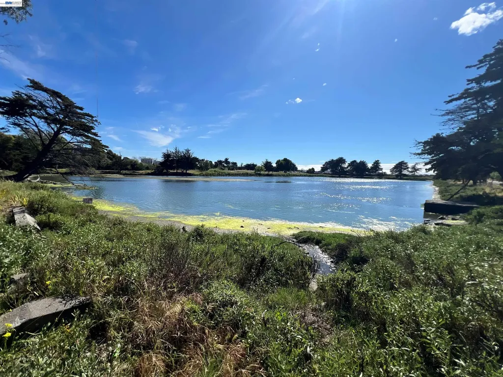 1241-1241B Ashby Avenue Berkeley CA 94702