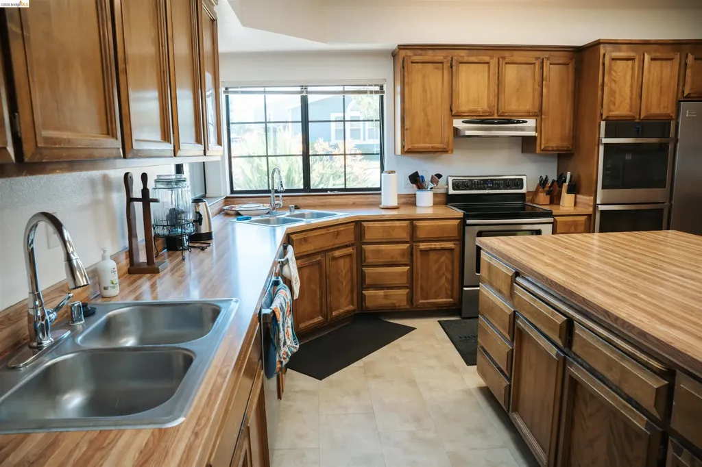 1909 Strasbourg Lane Antioch CA 94509