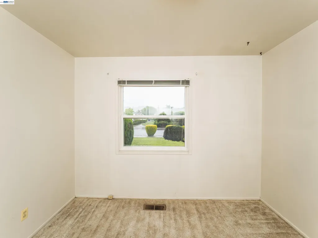26447 Mocine Avenue Hayward CA 94544