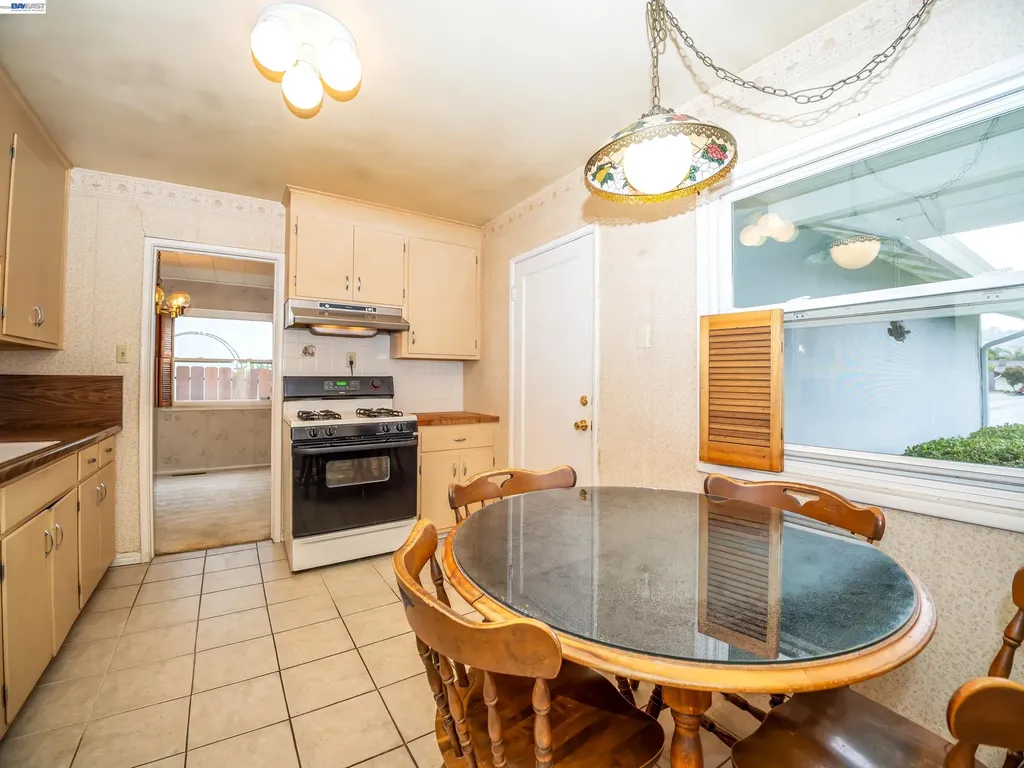 26447 Mocine Avenue Hayward CA 94544