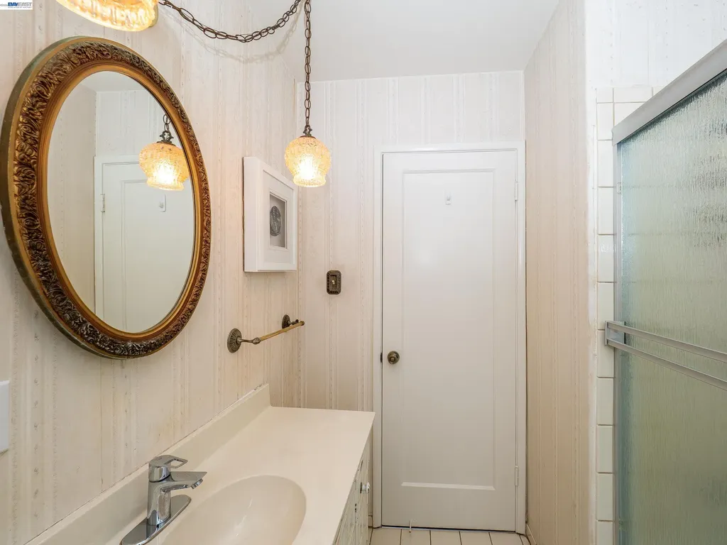 26447 Mocine Avenue Hayward CA 94544