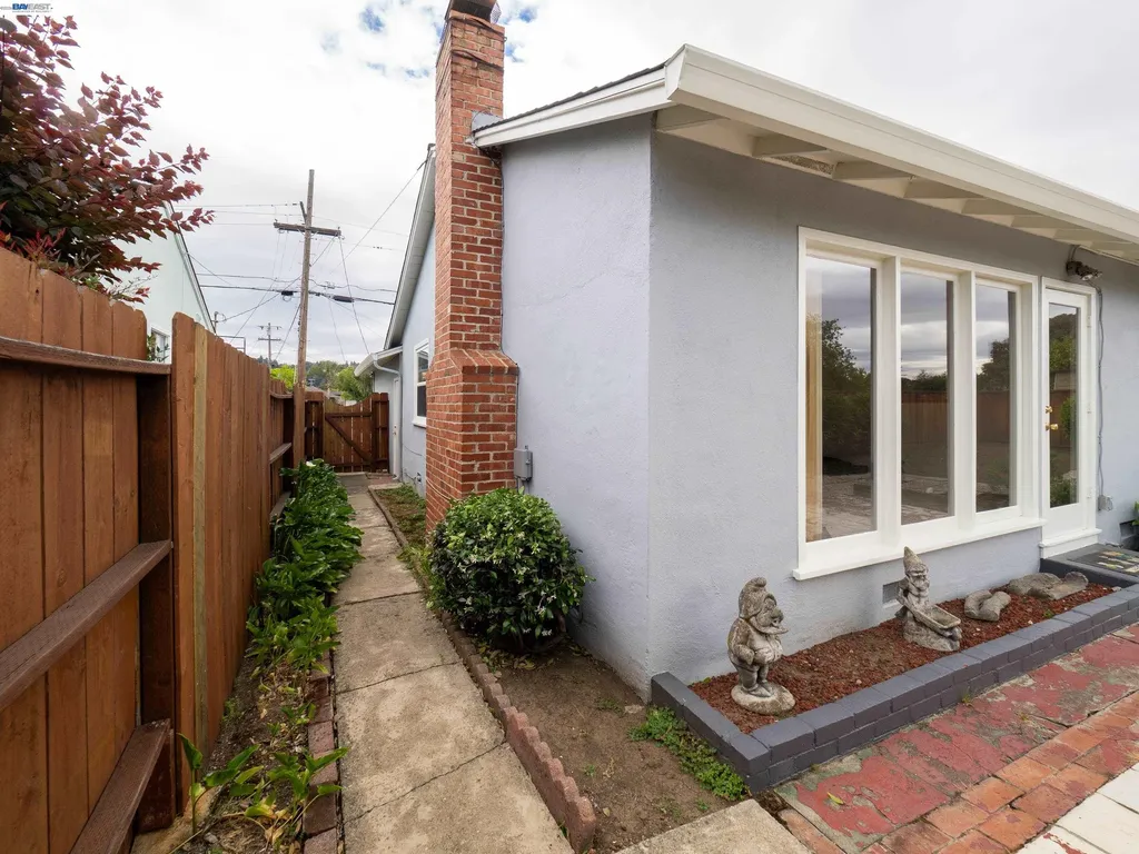 26447 Mocine Avenue Hayward CA 94544