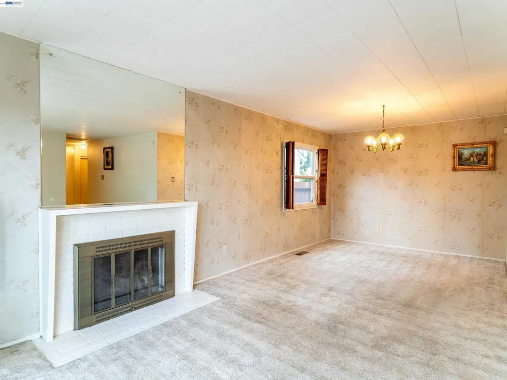 26447 Mocine Avenue Hayward CA 94544