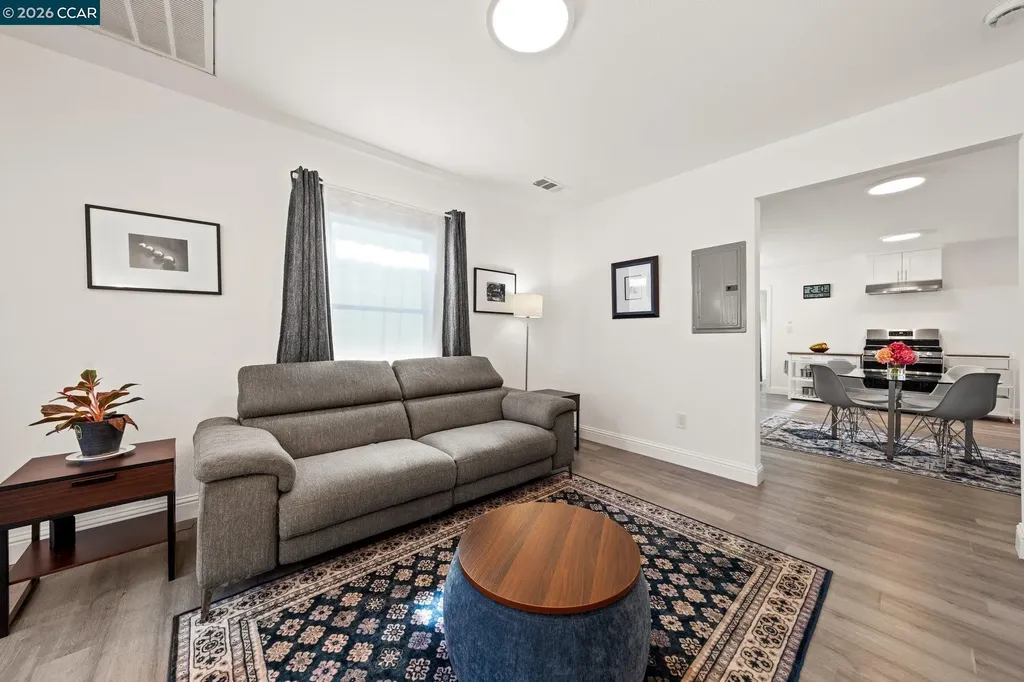 2517 Filbert Street Oakland CA 94607