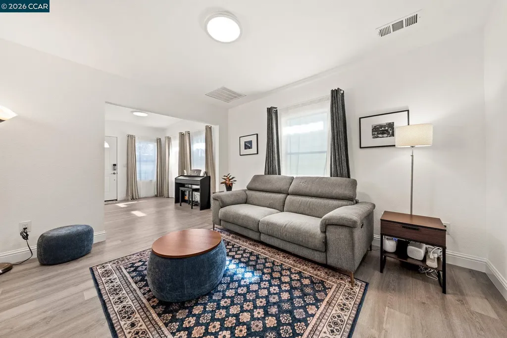 2517 Filbert Street Oakland CA 94607