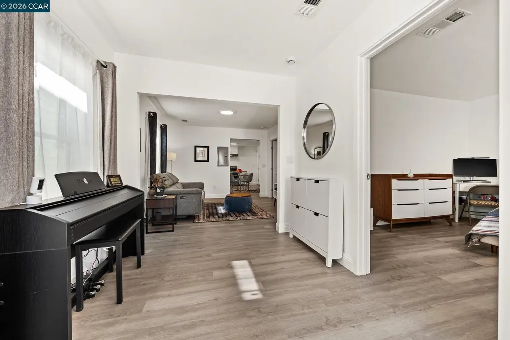 2517 Filbert Street Oakland CA 94607