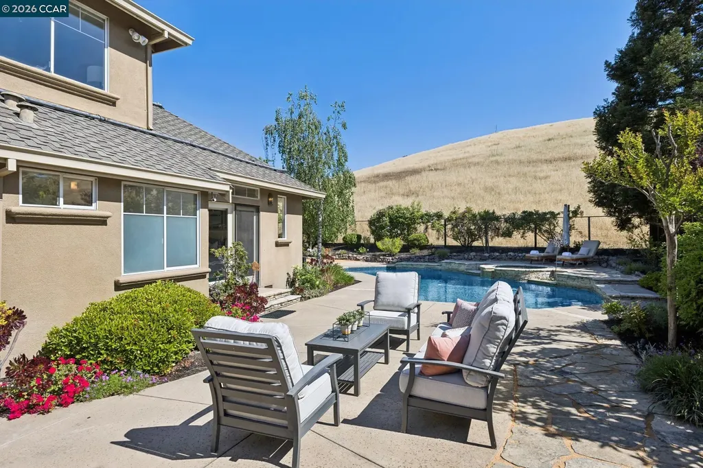 680 Quail Crest Drive Walnut Creek CA 94598