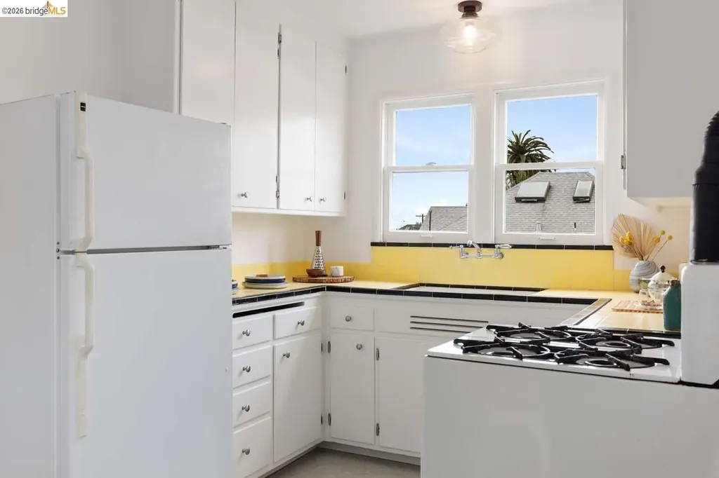 1937 Haste Street Berkeley CA 94704