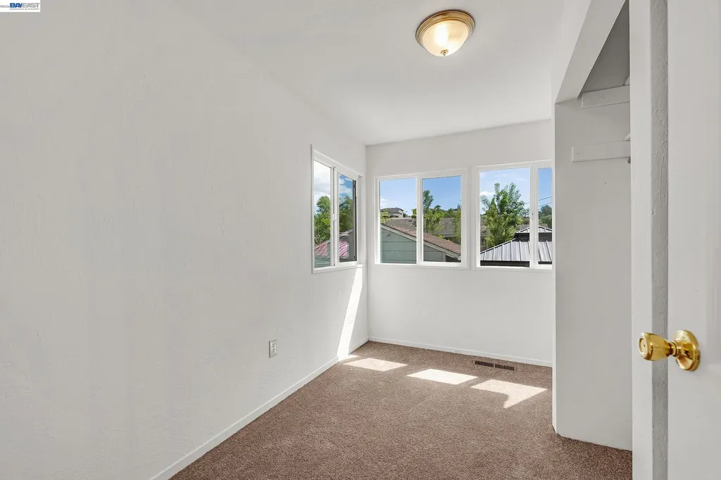 1947 E Street Hayward CA 94541