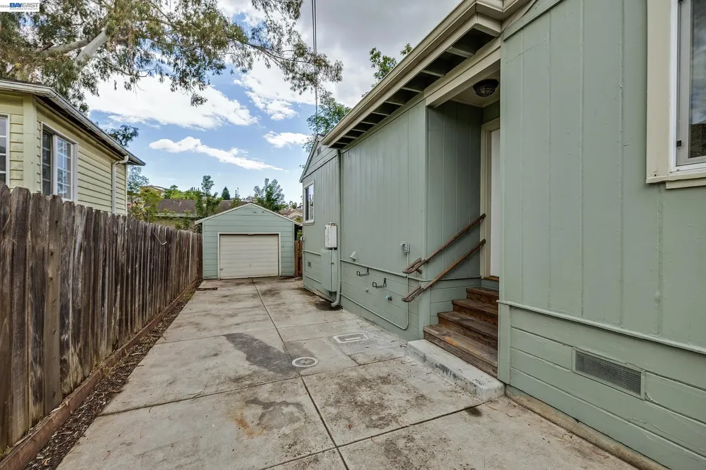 1947 E Street Hayward CA 94541