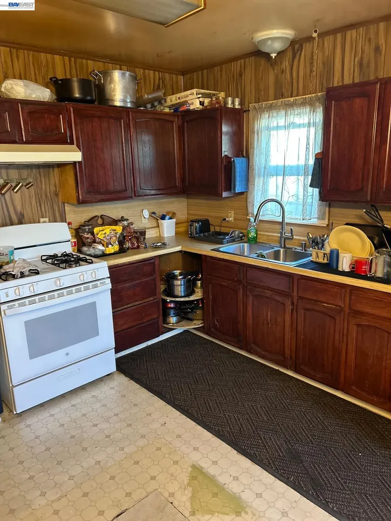 2800 61st Avenue Oakland CA 94605