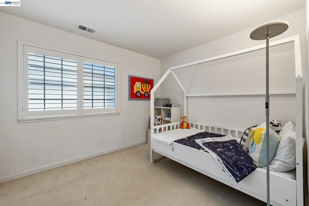 1129 Clarke Lane Alameda CA 94502