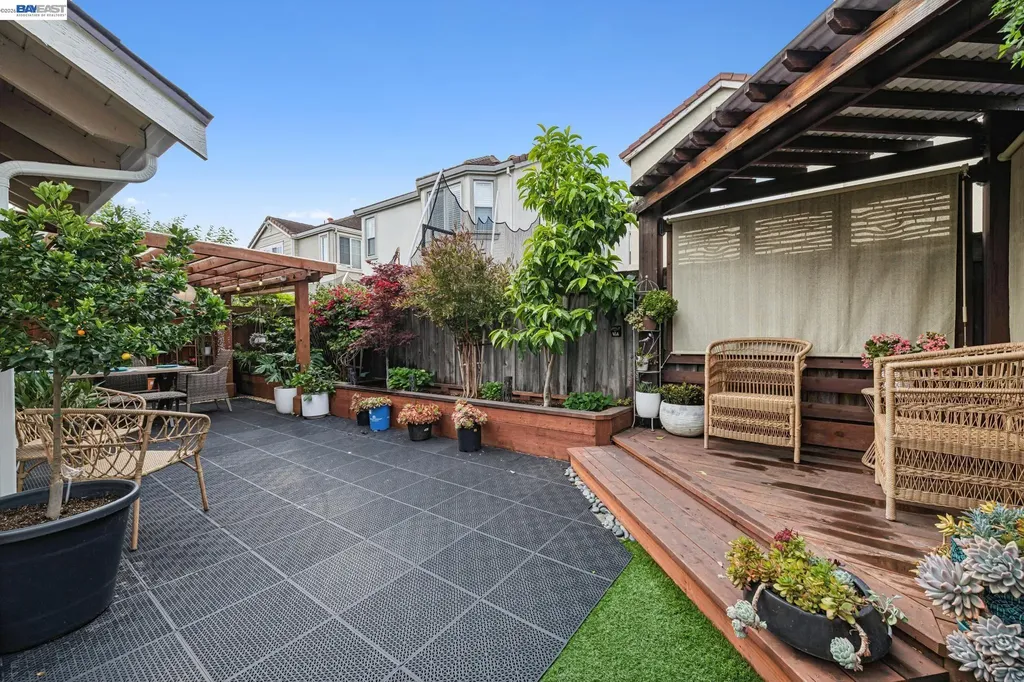 1129 Clarke Lane Alameda CA 94502