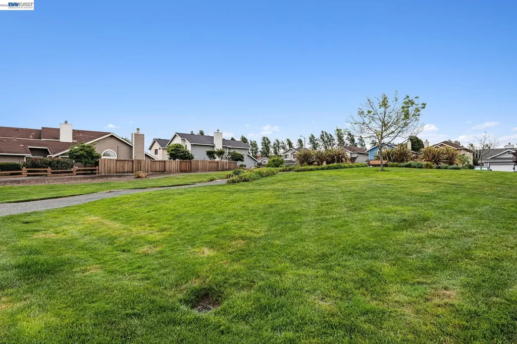 1129 Clarke Lane Alameda CA 94502