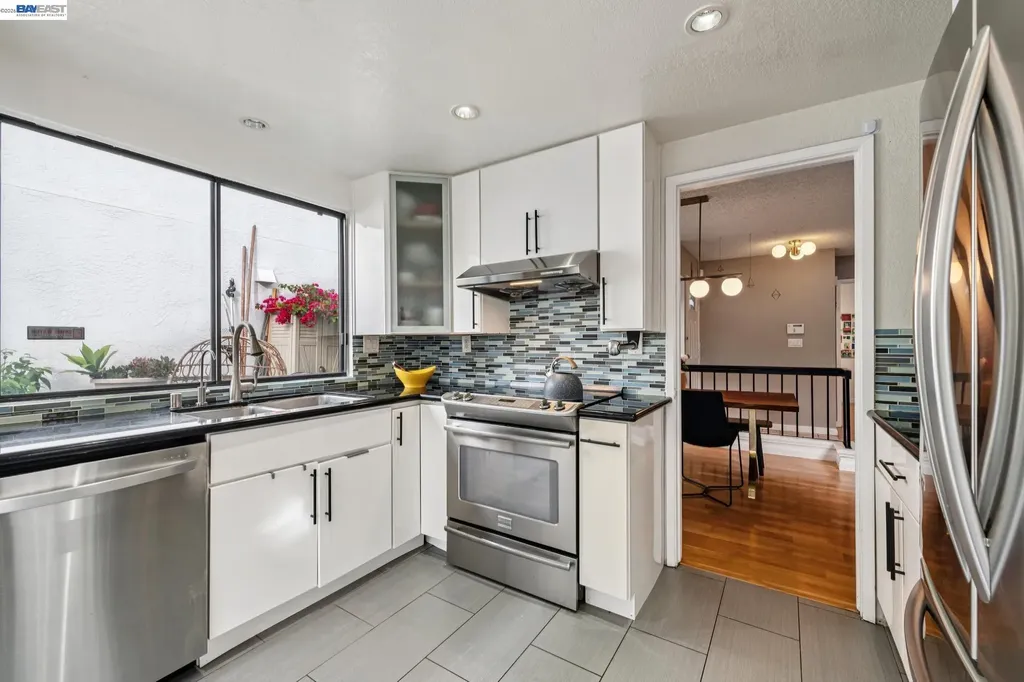 1129 Clarke Lane Alameda CA 94502