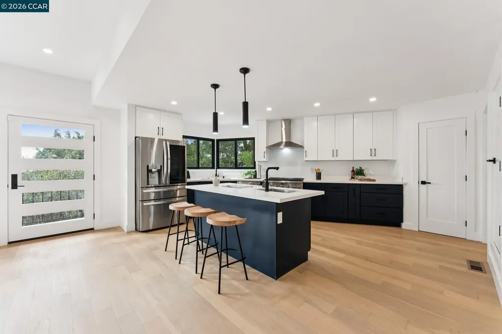 2090 Wrenn Oakland CA 94602