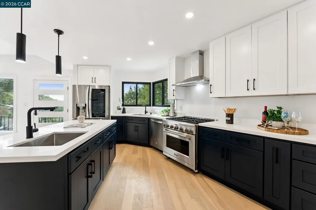 2090 Wrenn Oakland CA 94602
