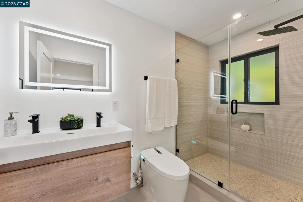 2090 Wrenn Oakland CA 94602
