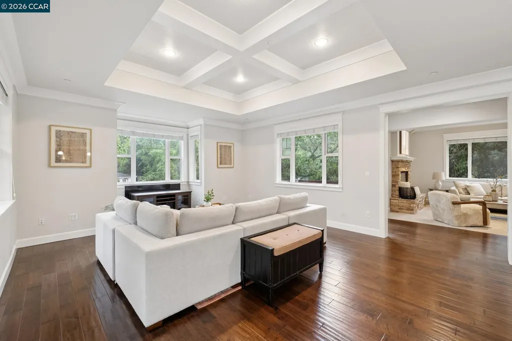 1980 Meadow Road Walnut Creek CA 94595