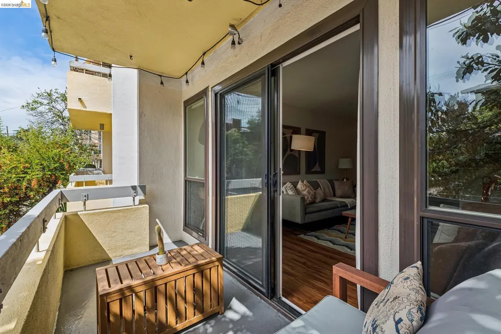 651 Oakland Avenue Oakland CA 94611