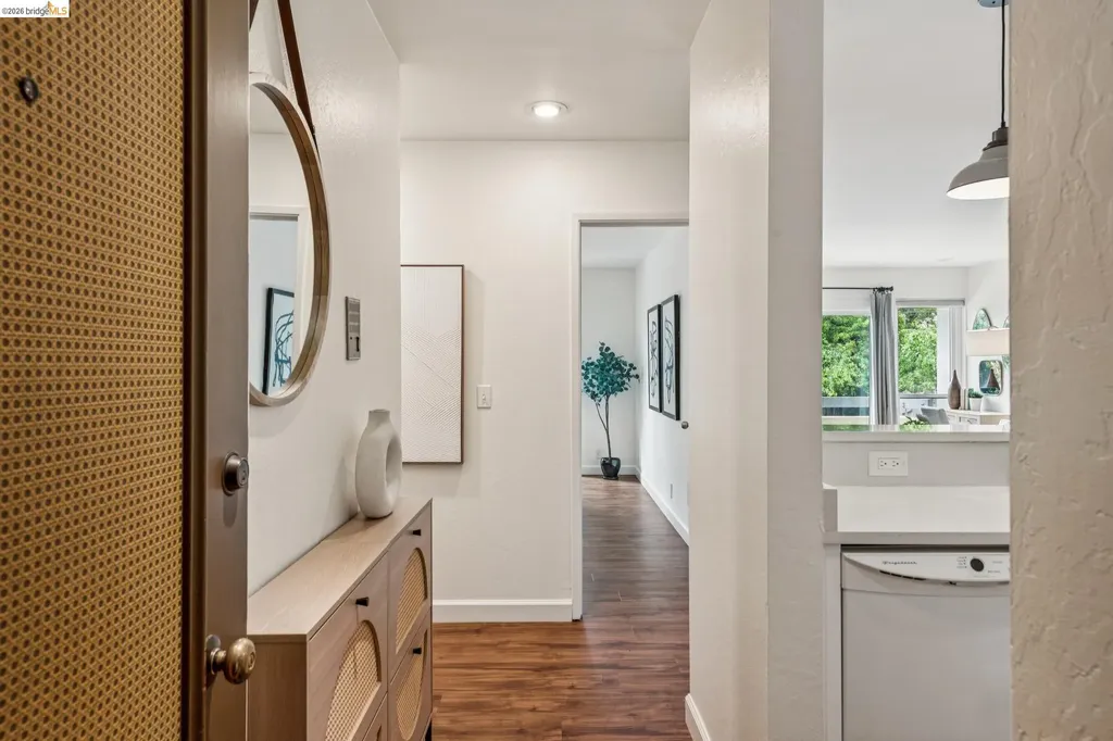 651 Oakland Avenue Oakland CA 94611