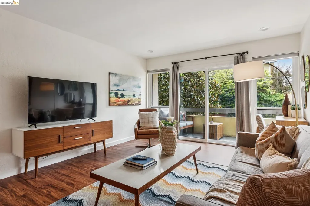 651 Oakland Avenue Oakland CA 94611