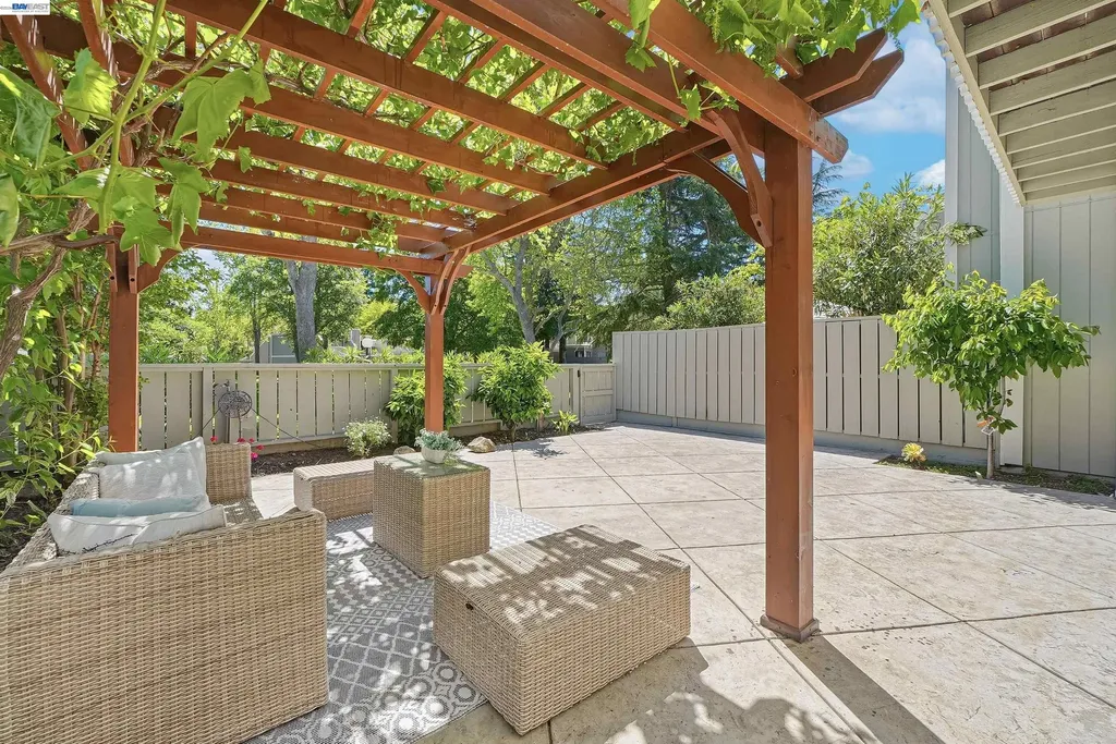 7518 Rosedale Court Pleasanton CA 94588