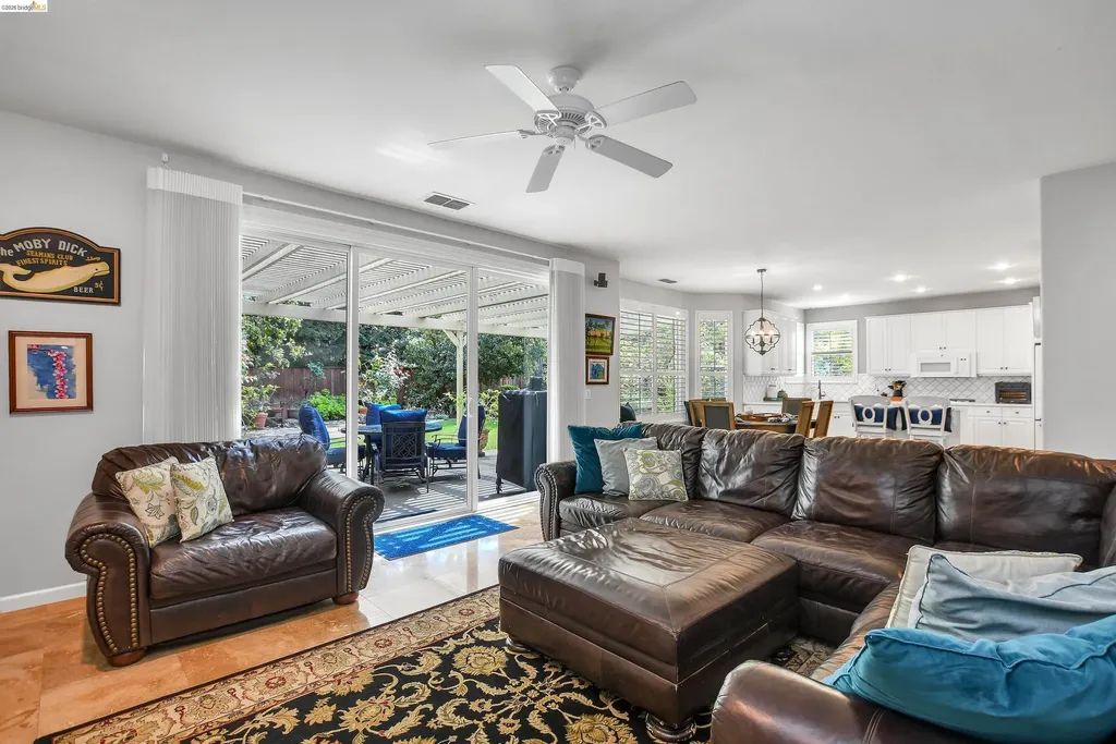 675 Devonshire Loop Brentwood CA 94513