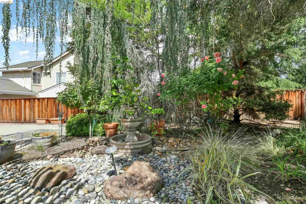 675 Devonshire Loop Brentwood CA 94513