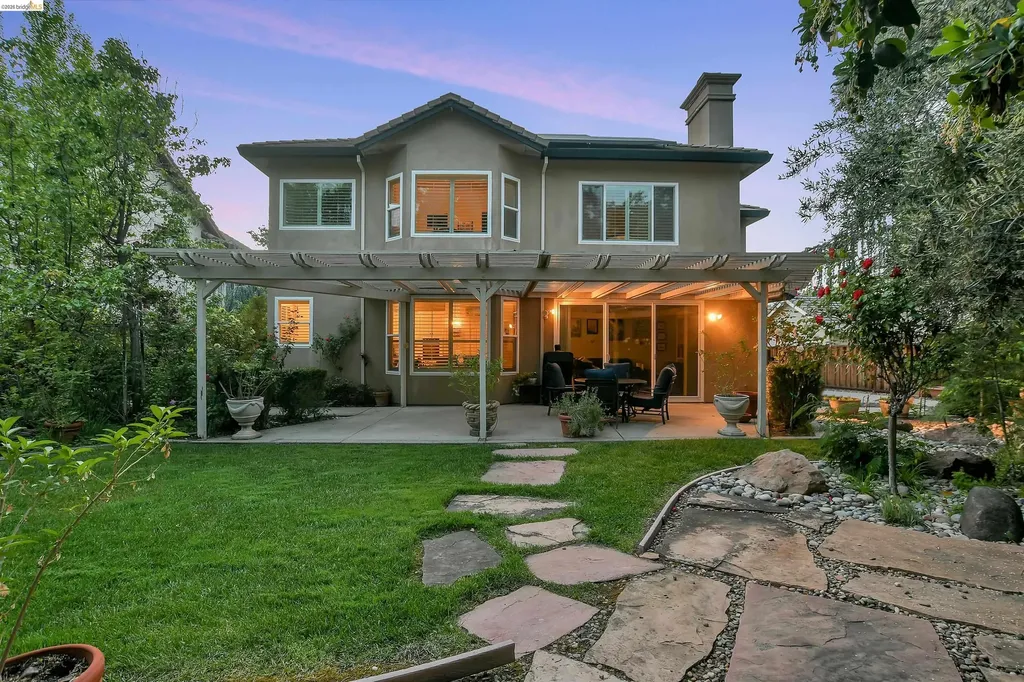 675 Devonshire Loop Brentwood CA 94513