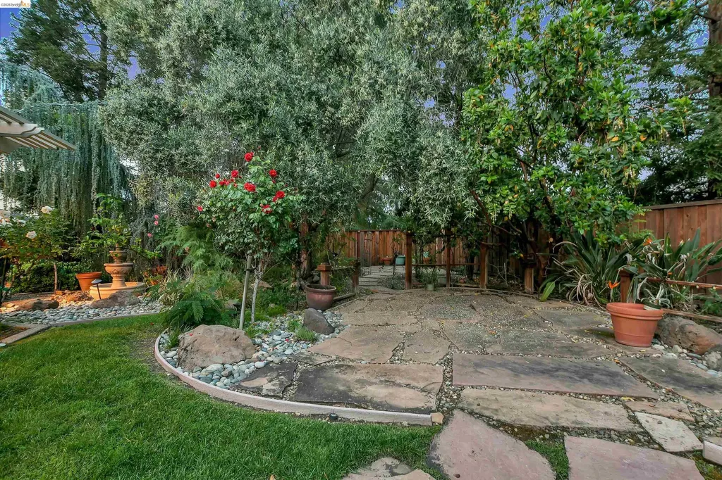 675 Devonshire Loop Brentwood CA 94513
