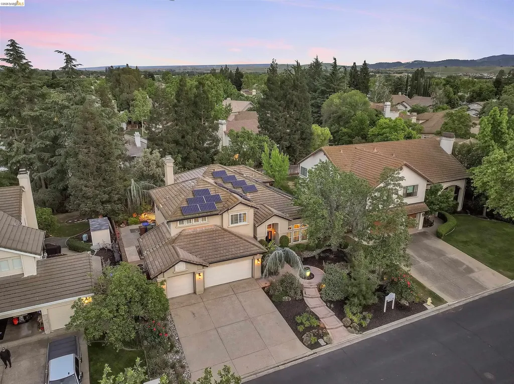675 Devonshire Loop Brentwood CA 94513